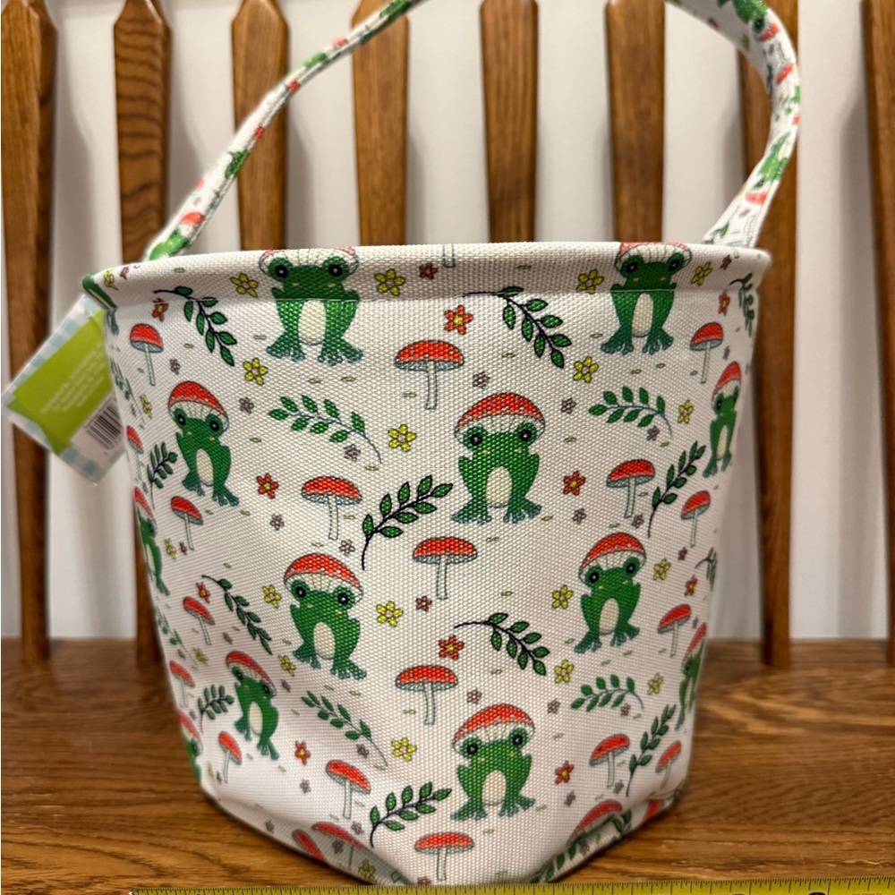NWT Cottagecore Frog & Mushroom Canvas Easter Bucket Mini Tote
